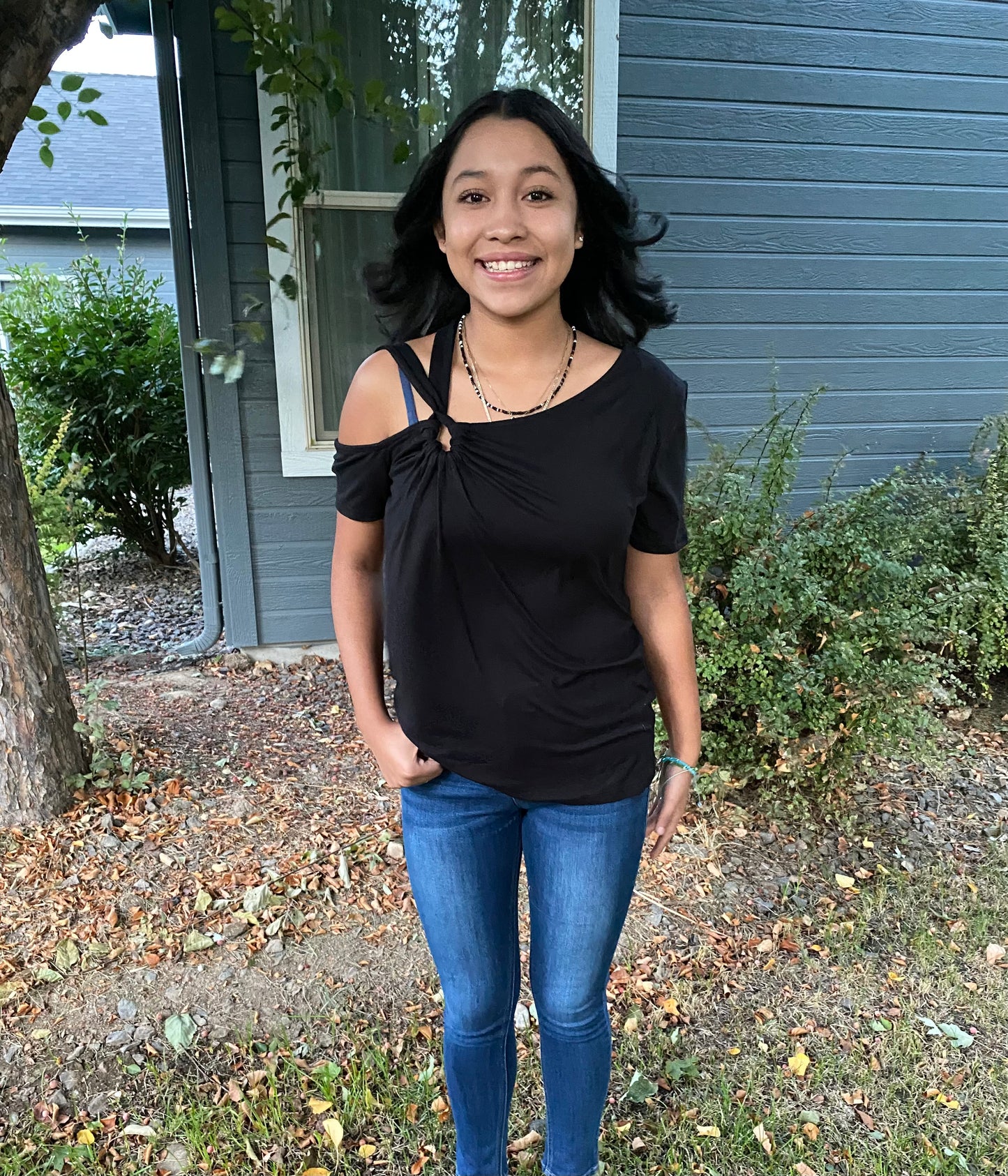 Cold Shoulder Keyhole Top (Extended Sizes)